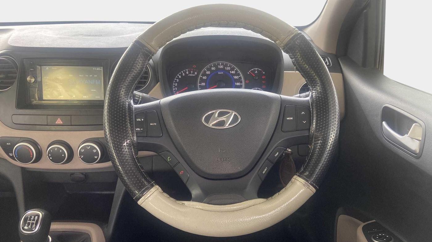 2017 Hyundai Grand i10 SPORTZ 1.2 KAPPA VTVT, Petrol, Manual, 29,561 km, Steering Wheel Close Up