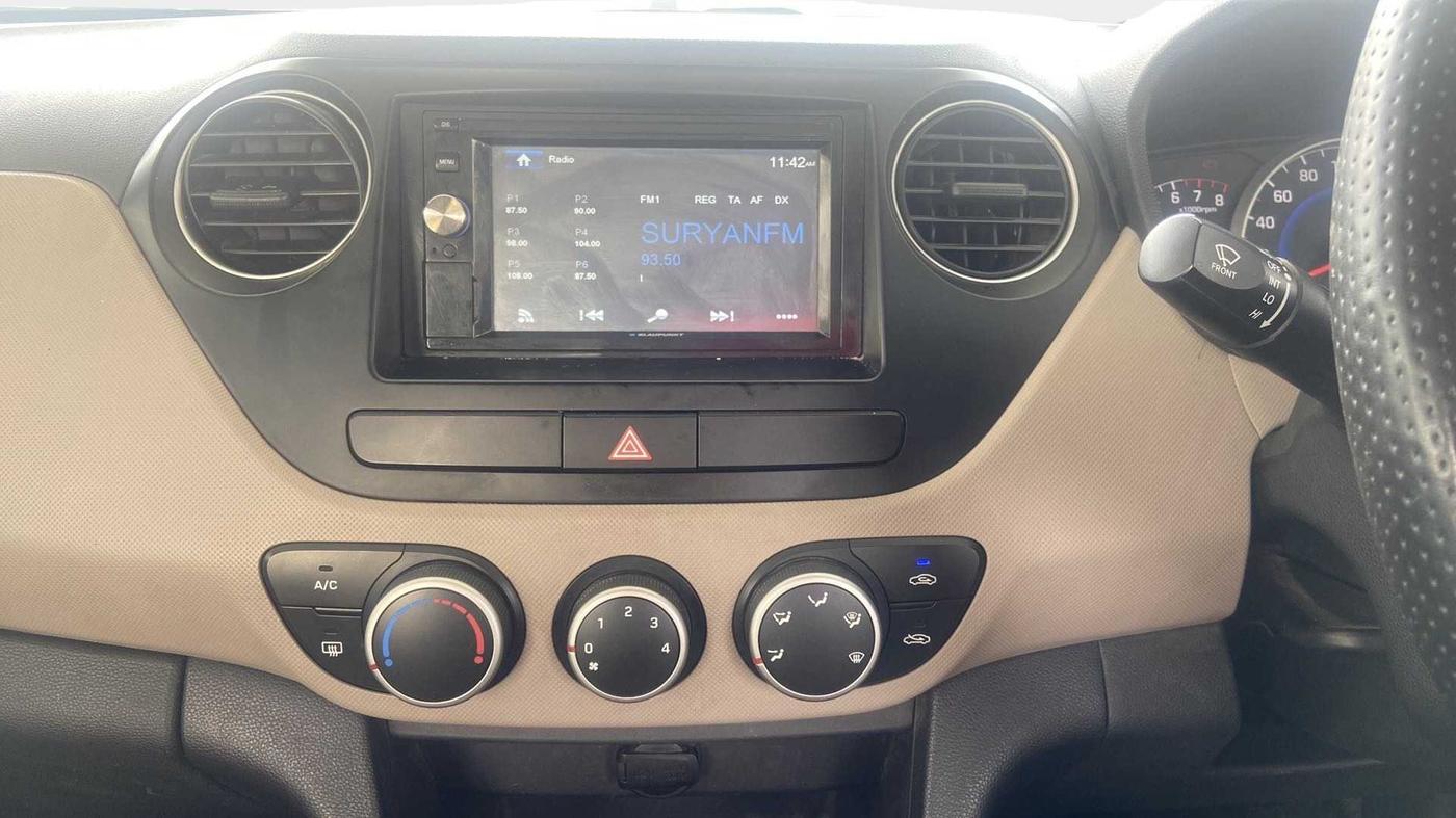 2017 Hyundai Grand i10 SPORTZ 1.2 KAPPA VTVT, Petrol, Manual, 29,561 km, Air Conditioner