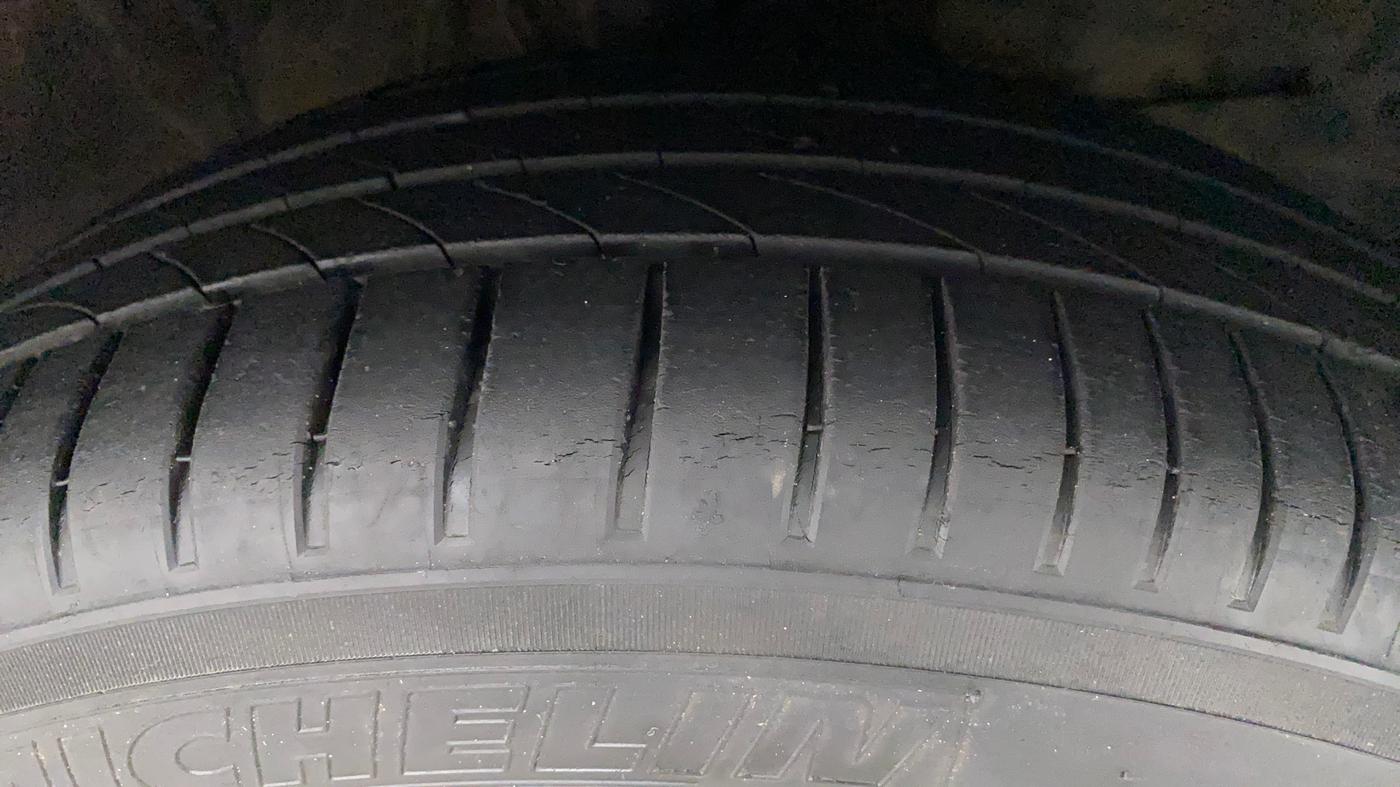 2017 Honda WR-V 1.2L I-VTEC VX MT, Petrol, Manual, 29,483 km, Right Front Tyre Tread