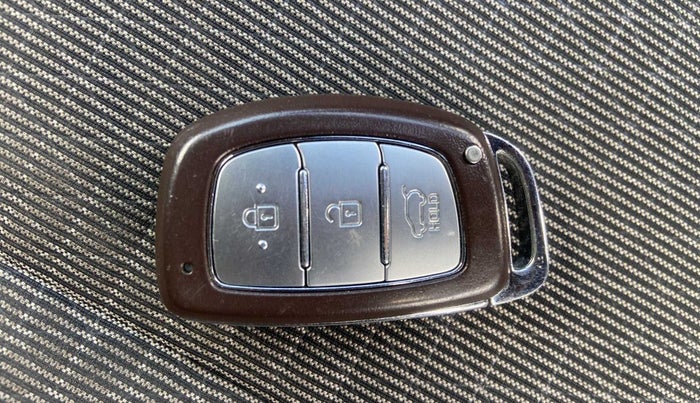 2016 Hyundai Creta SX PLUS AT 1.6 DIESEL, Diesel, Automatic, 52,778 km, Key Close Up