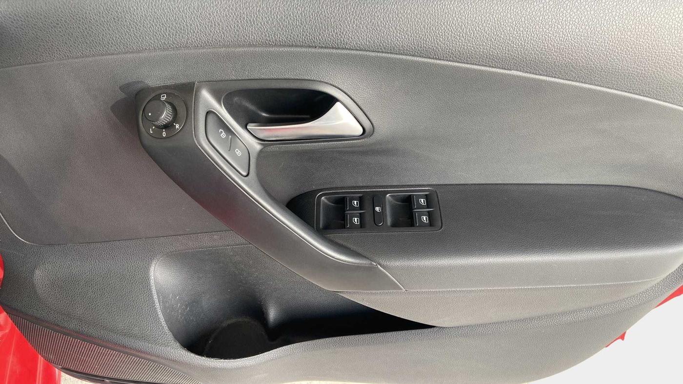 2018 Volkswagen Polo GT TSI AT, Petrol, Automatic, 77,471 km, Driver Side Door Panels Control