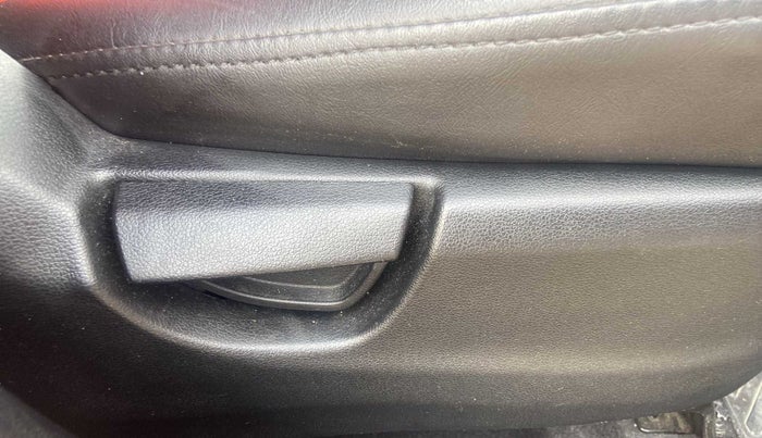 2019 Hyundai NEW SANTRO SPORTZ AMT, Petrol, Automatic, 18,795 km, Driver Side Adjustment Panel