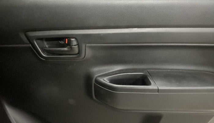 2022 Maruti S PRESSO VXI+, Petrol, Manual, 7,037 km, Driver Side Door Panels Control