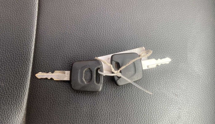 2016 Datsun Redi Go T (O), Petrol, Manual, 28,130 km, Key Close Up