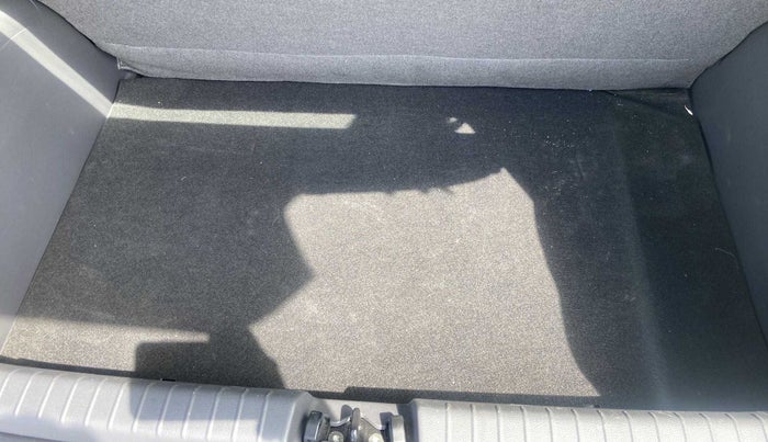 2019 Hyundai GRAND I10 NIOS SPORTZ AMT 1.2 KAPPA VTVT, Petrol, Automatic, 9,103 km, Boot Inside