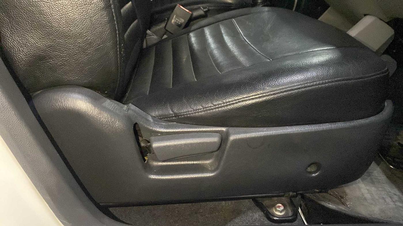 2016 Maruti Alto K10 VXI, Petrol, Manual, 41,190 km, Driver Side Adjustment Panel