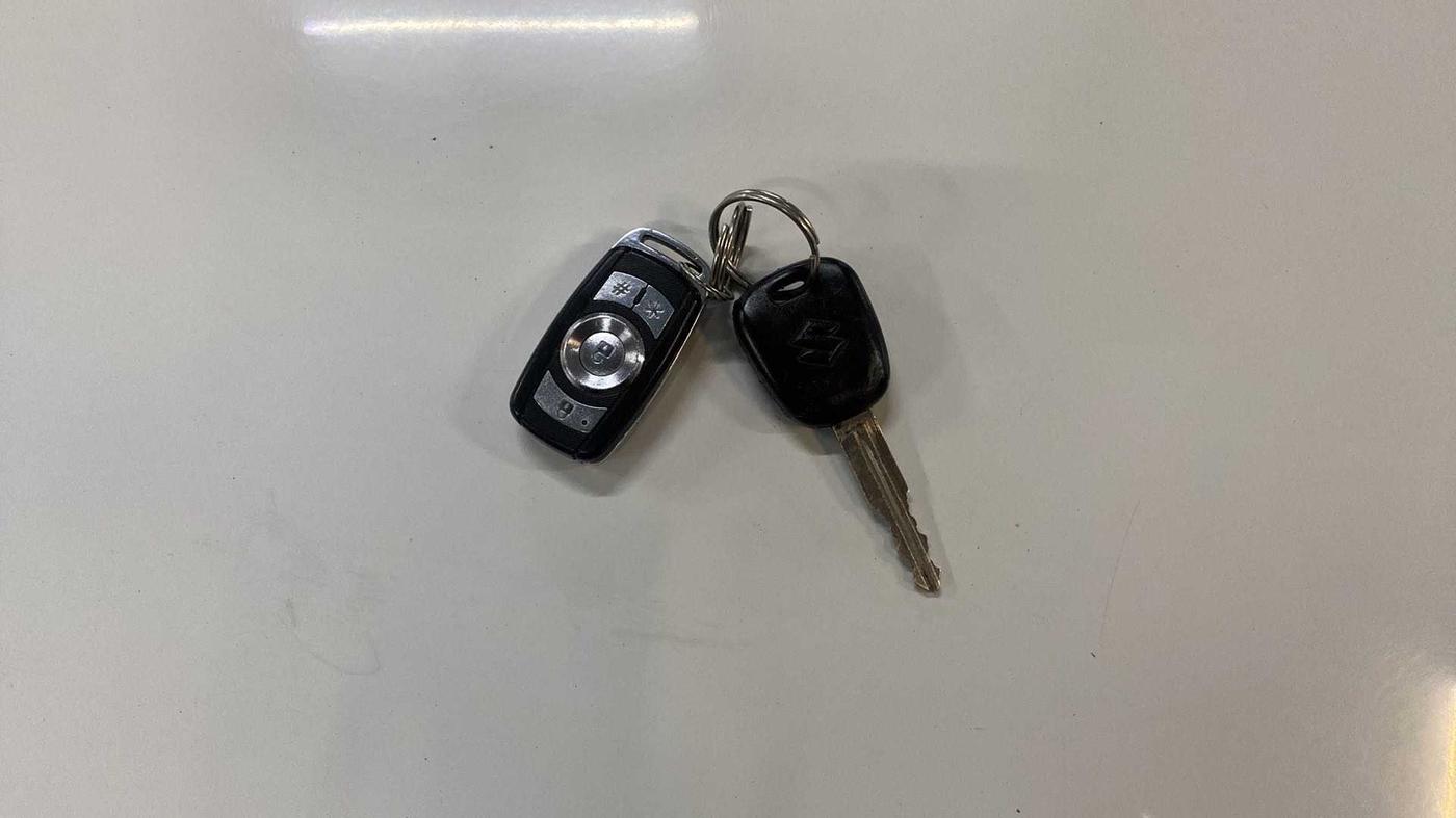 2016 Maruti Alto K10 VXI, Petrol, Manual, 41,190 km, Key Close Up