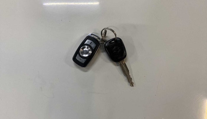 2016 Maruti Alto K10 VXI, Petrol, Manual, 41,190 km, Key Close Up
