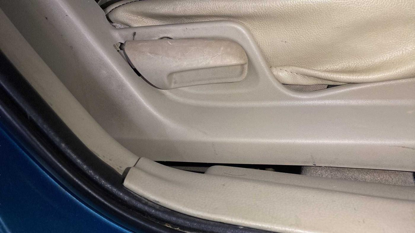 2013 Maruti Swift Dzire VDI, Diesel, Manual, 65,770 km, Driver Side Adjustment Panel
