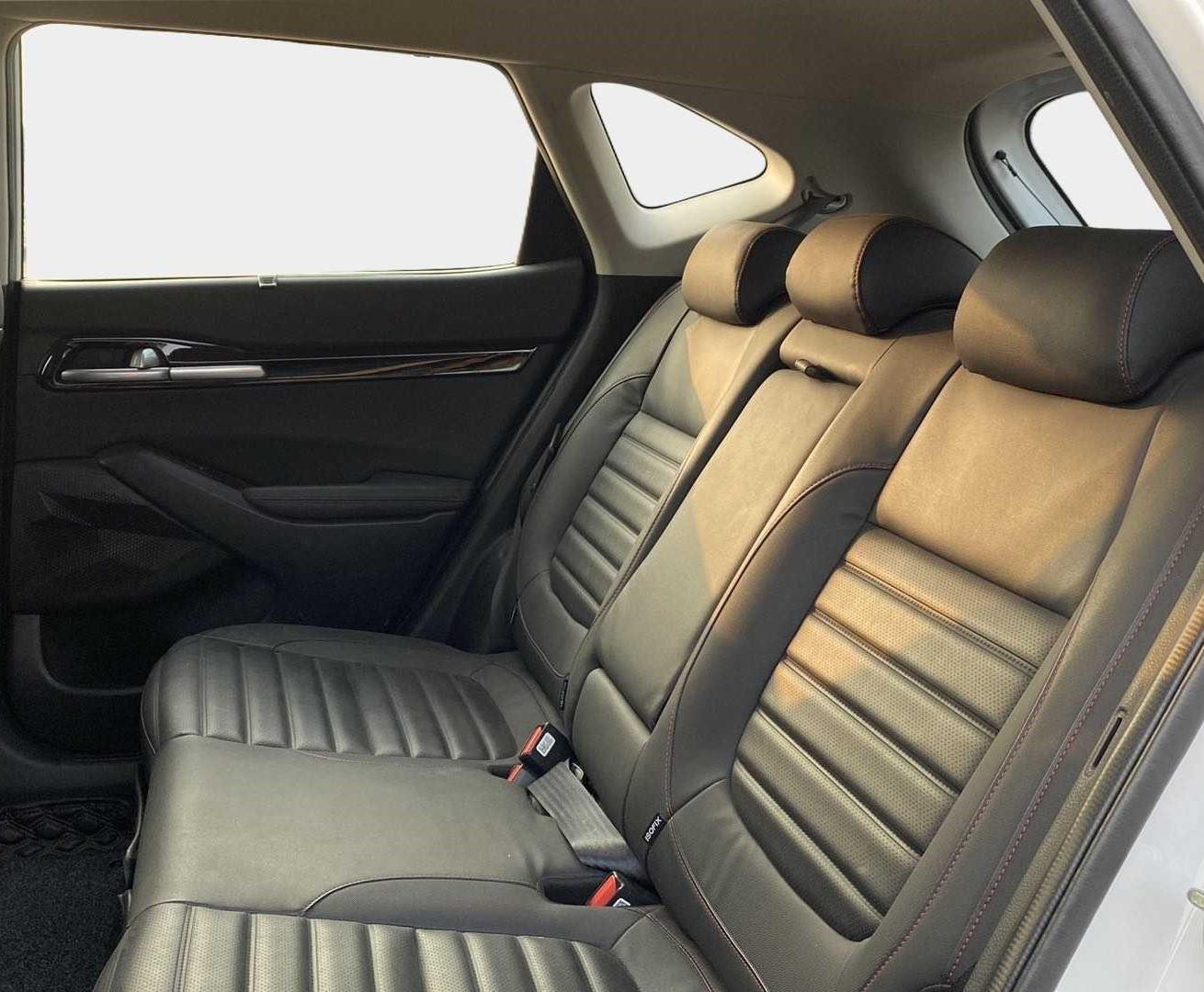 2019 KIA SELTOS GTX 1.4 PETROL, Petrol, Manual, 28,885 km, Right Side Rear Door Cabin