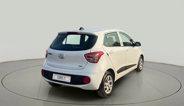 2017 Hyundai Grand i10 MAGNA 1.2 KAPPA VTVT, Petrol, Manual, 87,210 km, Right Back Diagonal