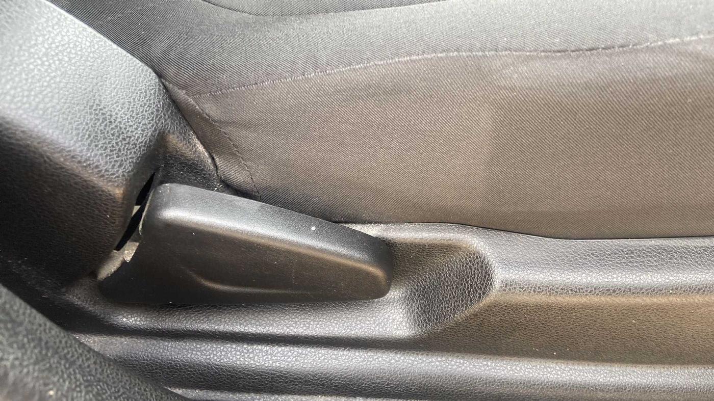 2018 Renault Kwid RXT 1.0 AMT (O), Petrol, Automatic, 19,309 km, Driver Side Adjustment Panel