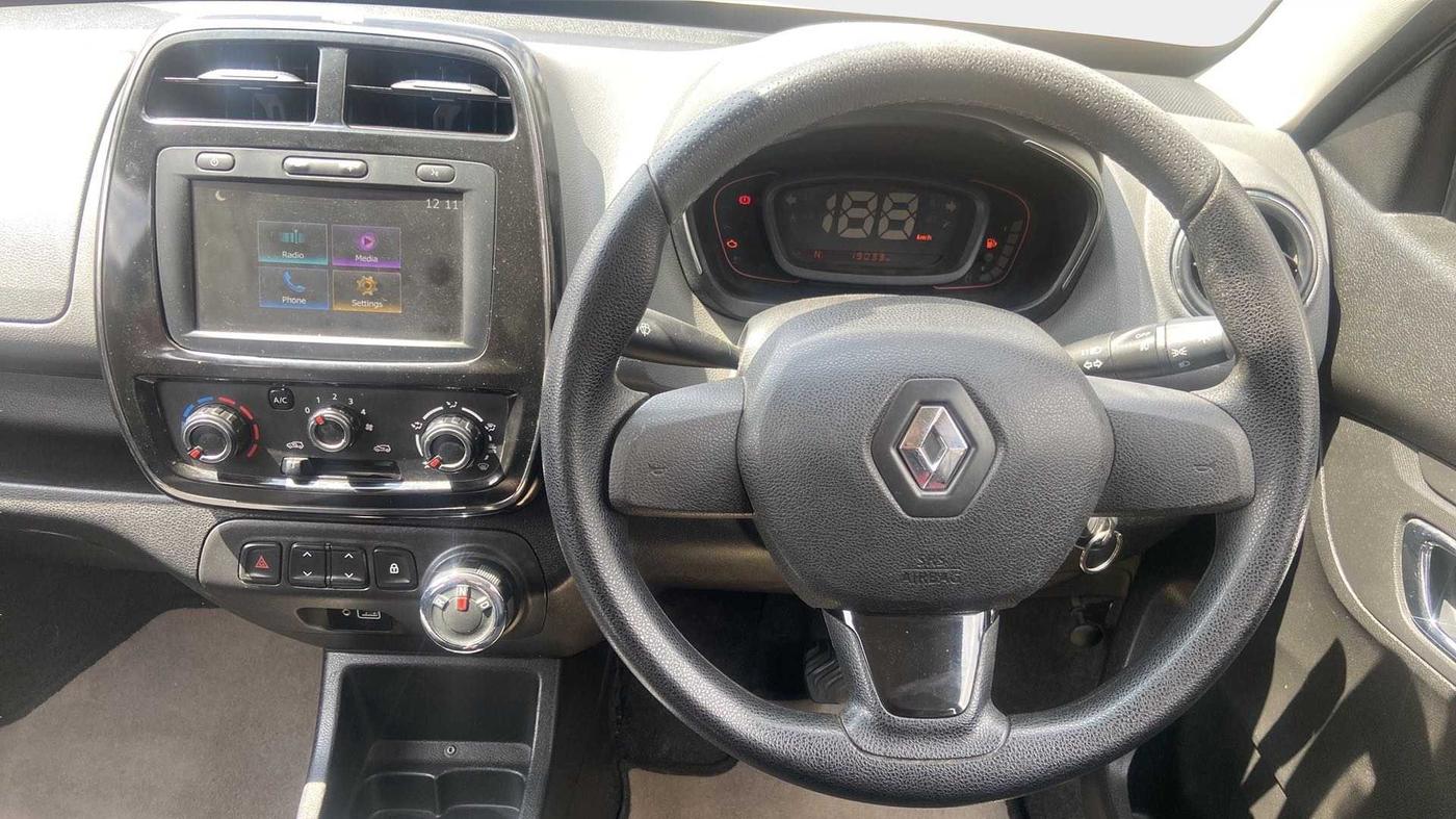 2018 Renault Kwid RXT 1.0 AMT (O), Petrol, Automatic, 19,309 km, Steering Wheel Close Up