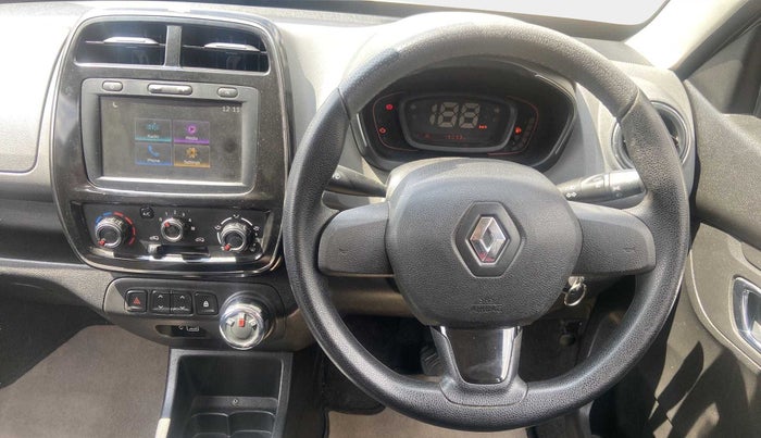2018 Renault Kwid RXT 1.0 AMT (O), Petrol, Automatic, 19,309 km, Steering Wheel Close Up