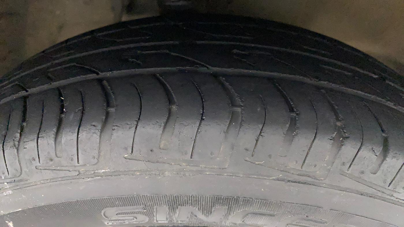 2013 Maruti Alto 800 VXI, Petrol, Manual, 93,465 km, Right Front Tyre Tread