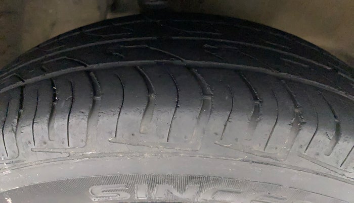 2013 Maruti Alto 800 VXI, Petrol, Manual, 93,465 km, Right Front Tyre Tread