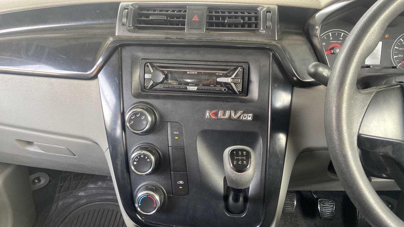2016 Mahindra Kuv100 K4 6 STR, Petrol, Manual, 26,880 km, Air Conditioner
