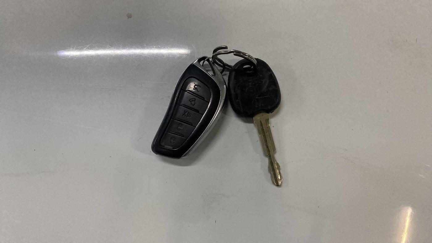 2013 Hyundai i10 MAGNA 1.2, Petrol, Manual, 42,971 km, Key Close Up