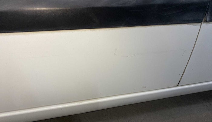 2013 Hyundai i10 MAGNA 1.2, Petrol, Manual, 42,971 km, Front passenger door - Slightly dented