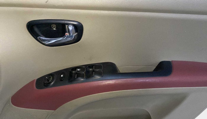 2013 Hyundai i10 MAGNA 1.2, Petrol, Manual, 42,971 km, Driver Side Door Panels Control