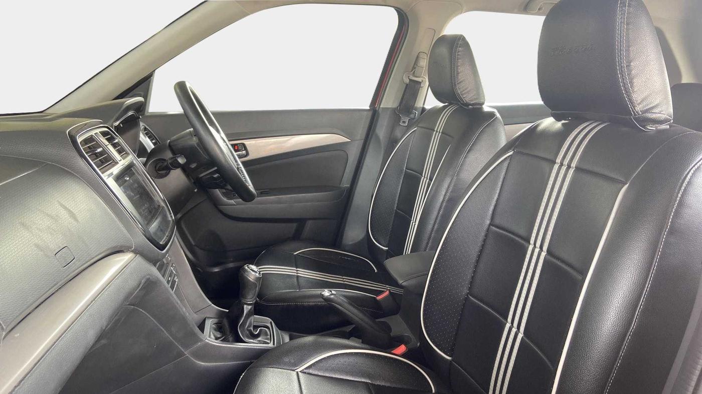 2017 Maruti Vitara Brezza ZDI PLUS DUAL TONE, Diesel, Manual, 90,391 km, Right Side Front Door Cabin