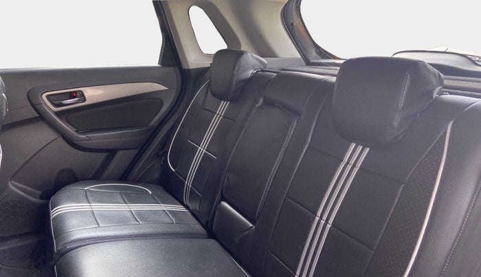 2017 Maruti Vitara Brezza ZDI PLUS DUAL TONE, Diesel, Manual, 90,391 km, Right Side Rear Door Cabin
