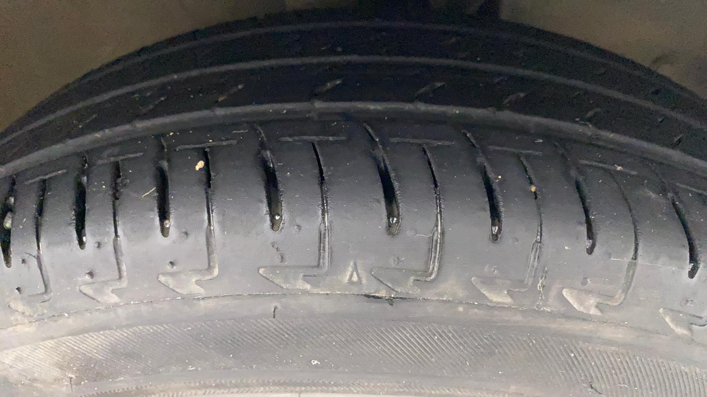 2021 Maruti IGNIS SIGMA 1.2, Petrol, Manual, 26,085 km, Right Front Tyre Tread