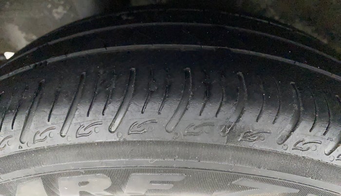 2017 Honda Brio VX MT, Petrol, Manual, 92,248 km, Right Rear Tyre Tread