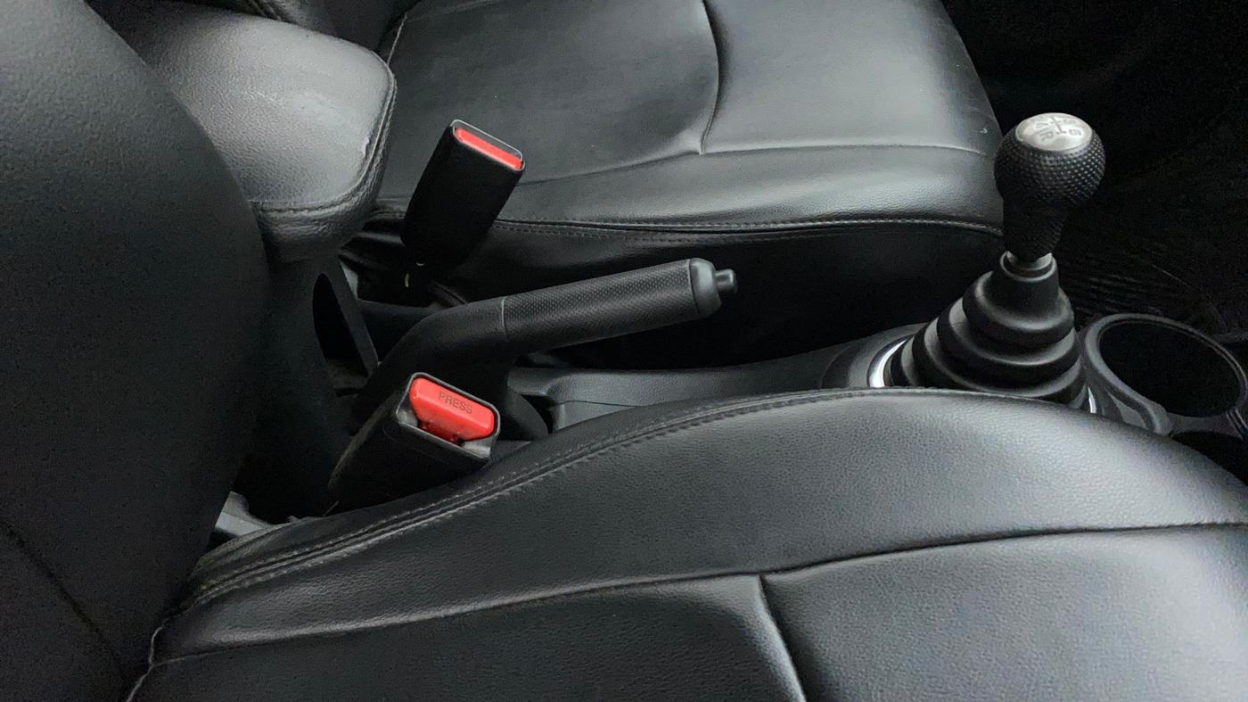 2017 Honda Brio VX MT, Petrol, Manual, 92,248 km, Gear Lever