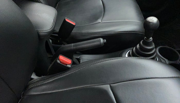 2017 Honda Brio VX MT, Petrol, Manual, 92,248 km, Gear Lever