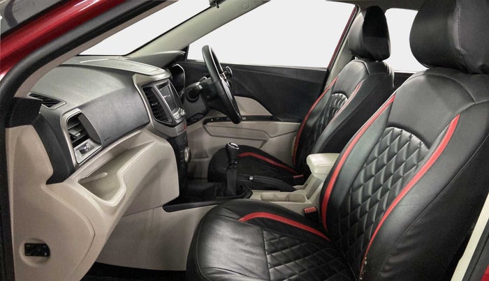 2019 Mahindra XUV300 W6 1.2 PETROL, Petrol, Manual, 44,569 km, Right Side Front Door Cabin