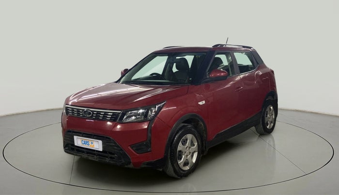 2019 Mahindra XUV300 W6 1.2 PETROL, Petrol, Manual, 44,569 km, Left Front Diagonal