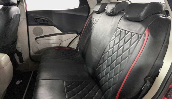 2019 Mahindra XUV300 W6 1.2 PETROL, Petrol, Manual, 44,569 km, Right Side Rear Door Cabin