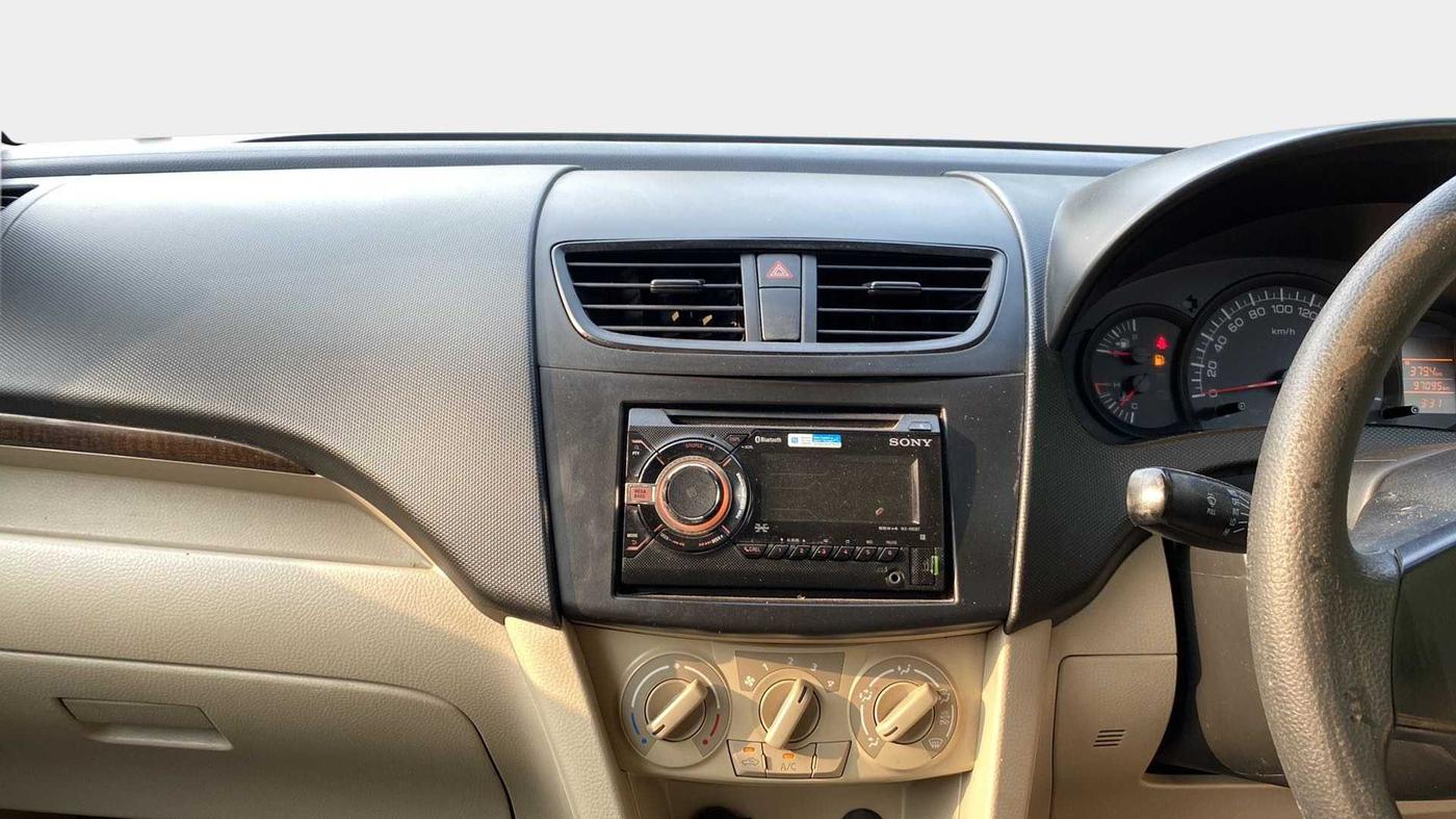2016 Maruti Swift Dzire LXI (O), Petrol, Manual, 97,063 km, Air Conditioner