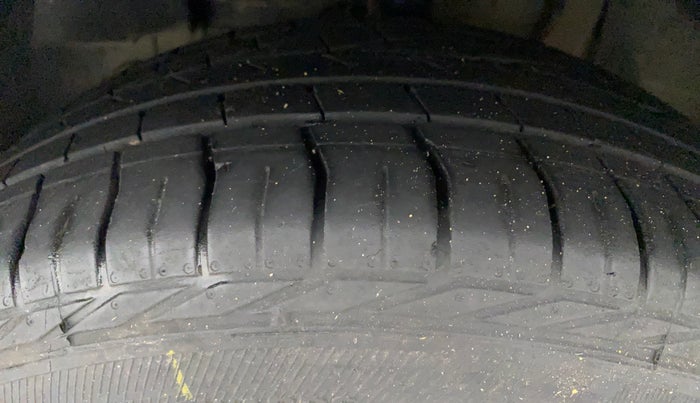 2022 Tata NEXON XZA PLUS PETROL, Petrol, Automatic, 30,473 km, Left Front Tyre Tread
