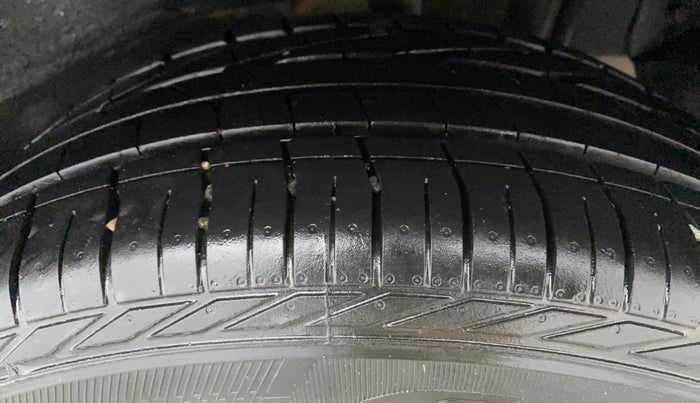 2022 Tata NEXON XZA PLUS PETROL, Petrol, Automatic, 30,473 km, Left Rear Tyre Tread