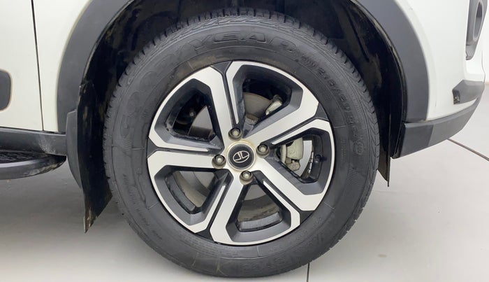 2022 Tata NEXON XZA PLUS PETROL, Petrol, Automatic, 30,473 km, Right Front Wheel