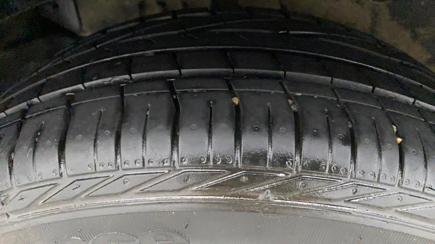 2022 Tata NEXON XZA PLUS PETROL, Petrol, Automatic, 30,473 km, Right Rear Tyre Tread
