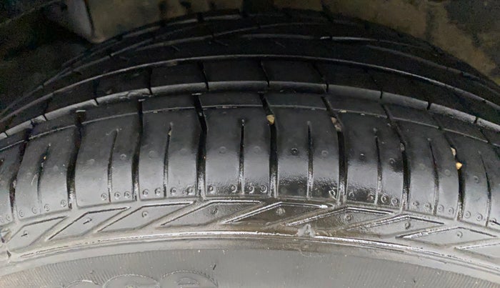 2022 Tata NEXON XZA PLUS PETROL, Petrol, Automatic, 30,473 km, Right Rear Tyre Tread