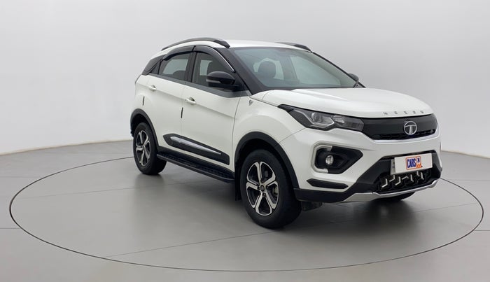 2022 Tata NEXON XZA PLUS PETROL, Petrol, Automatic, 30,473 km, Right Front Diagonal