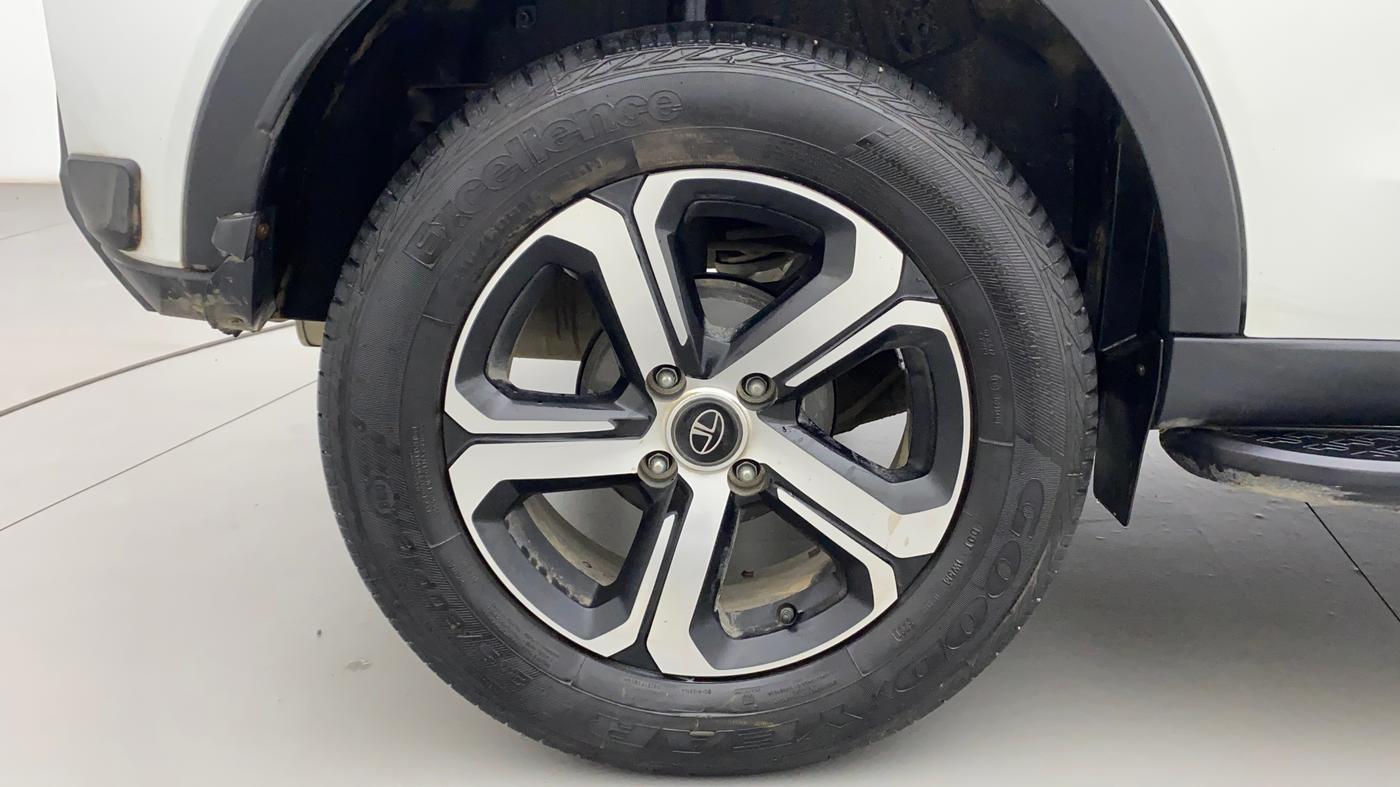 2022 Tata NEXON XZA PLUS PETROL, Petrol, Automatic, 30,473 km, Right Rear Wheel