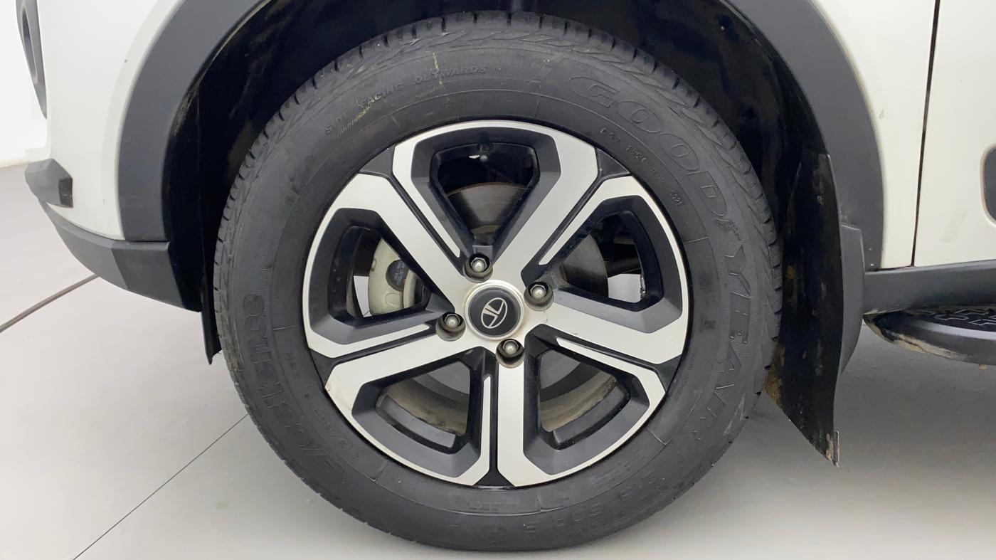 2022 Tata NEXON XZA PLUS PETROL, Petrol, Automatic, 30,473 km, Left Front Wheel
