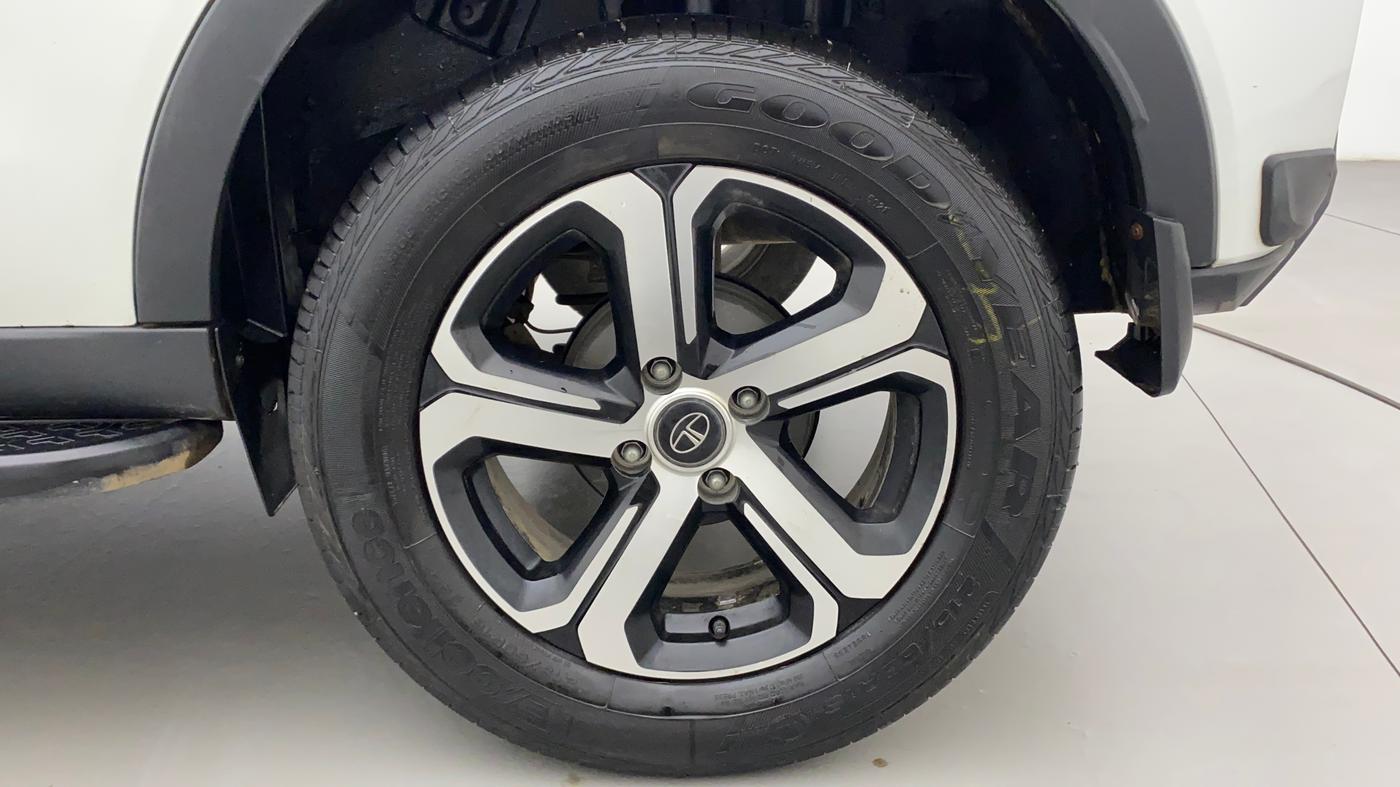 2022 Tata NEXON XZA PLUS PETROL, Petrol, Automatic, 30,473 km, Left Rear Wheel