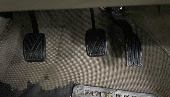 2018 Maruti Ciaz DELTA 1.5 SHVS MT PETROL, Petrol, Manual, 39,867 km, Pedals