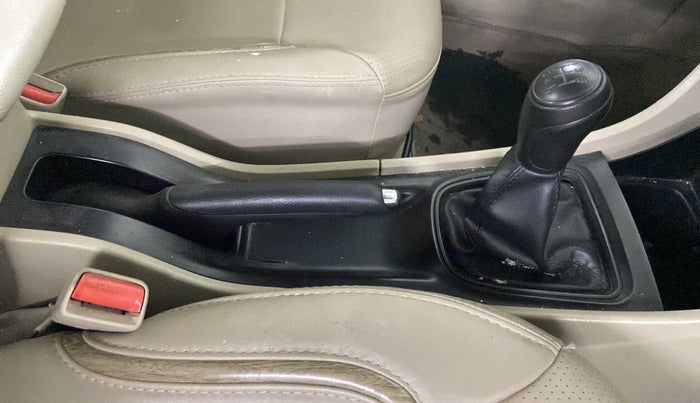 2018 Maruti Ciaz DELTA 1.5 SHVS MT PETROL, Petrol, Manual, 39,867 km, Gear Lever