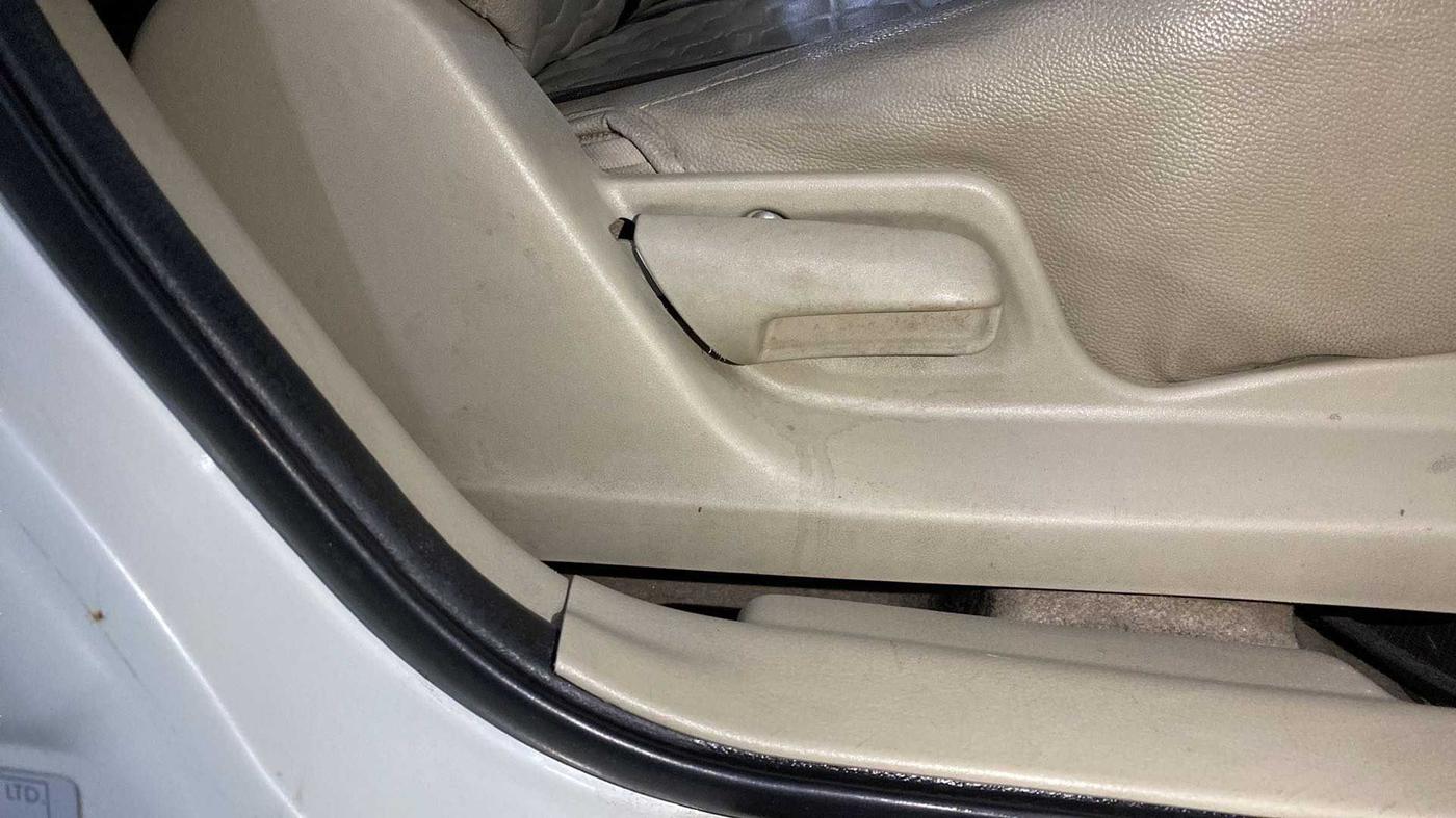 2015 Maruti Swift Dzire VDI ABS, Diesel, Manual, 74,487 km, Driver Side Adjustment Panel