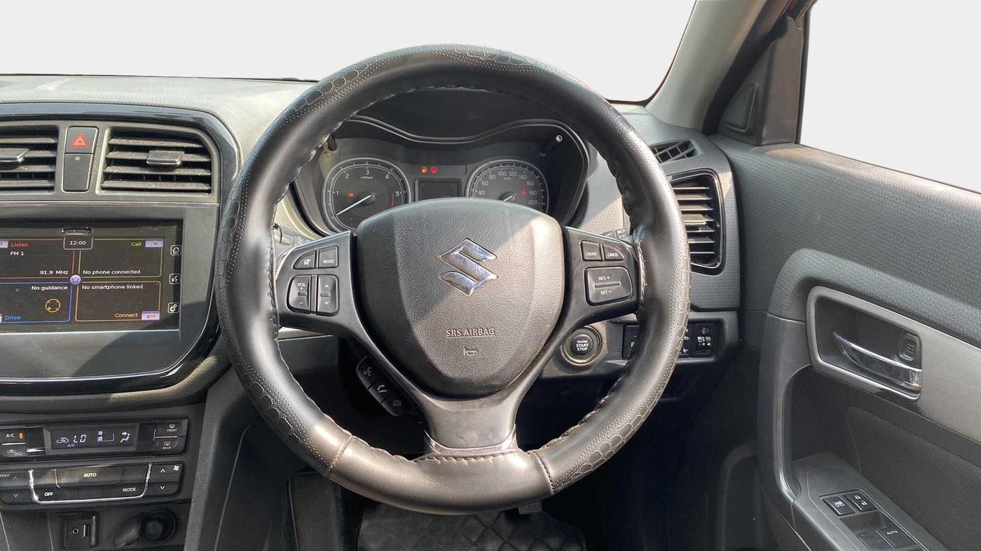 2017 Maruti Vitara Brezza ZDI PLUS DUAL TONE, Diesel, Manual, 87,977 km, Steering Wheel Close Up