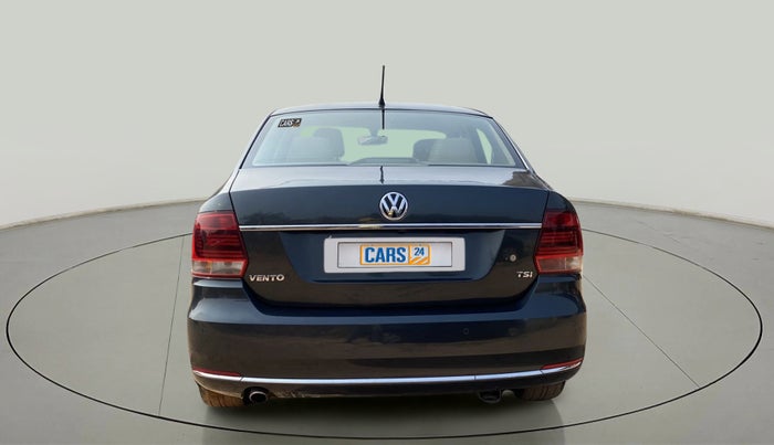 2017 Volkswagen Vento HIGHLINE PLUS 1.2 AT 16 ALLOY, Petrol, Automatic, 61,968 km, Back/Rear