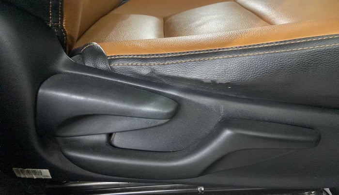 2018 Toyota Innova Crysta 2.4 VX 7 STR, Diesel, Manual, 29,238 km, Driver Side Adjustment Panel