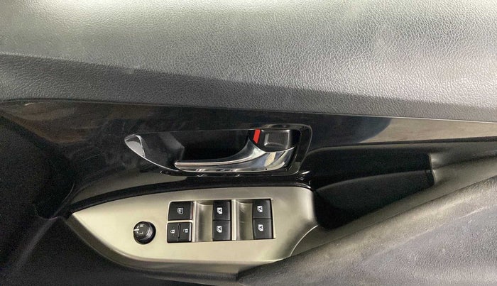 2018 Toyota Innova Crysta 2.4 VX 7 STR, Diesel, Manual, 29,238 km, Driver Side Door Panels Control